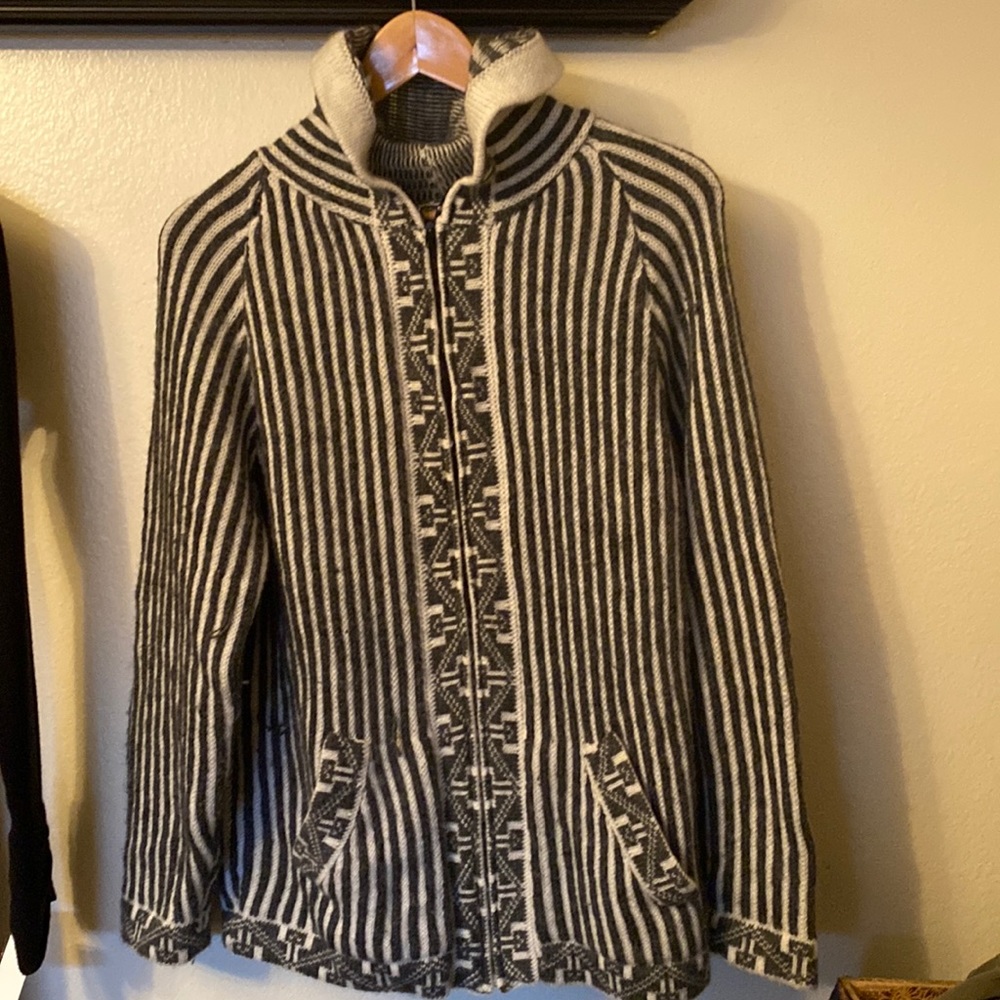 Alpacha striped zip up hoodie